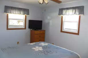 941 S 41st St, Manitowoc, WI 54220 - Photo 11