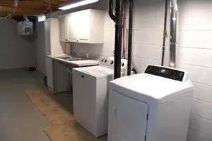 941 S 41st St, Manitowoc, WI 54220 - Photo 17