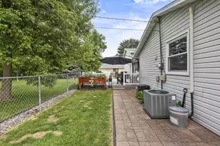 1396 Ponderosa Ave, Green Bay, WI 54313 - Photo 47