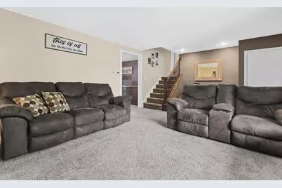 1396 Ponderosa Avenue, Green Bay, WI 54313 - Photo 9