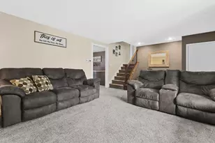 1396 Ponderosa Ave, Green Bay, WI 54313 - Photo 9