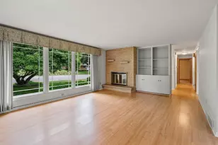 915 Tommark St, Green Bay, WI 54304 - Photo 5
