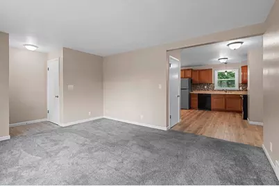 637 E Wilson Avenue, Appleton, WI 54915 - Photo 9