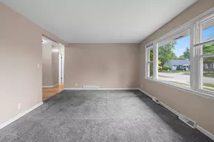 637 E Wilson Ave, Appleton, WI 54915 - Photo 7