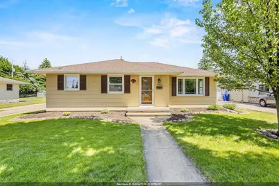 2700 N Lillian Court, Appleton, WI 54911 - Photo 1