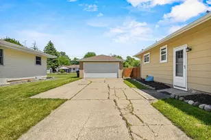 2700 N Lillian Ct, Appleton, WI 54911 - Photo 39