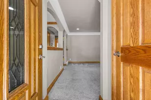 2700 N Lillian Ct, Appleton, WI 54911 - Photo 7