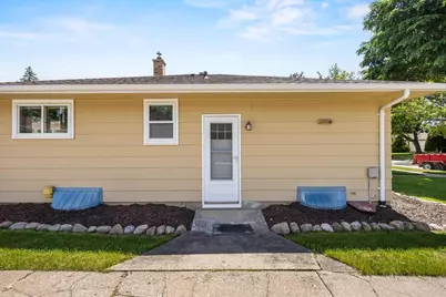 2700 N Lillian Court, Appleton, WI 54911 - Photo 41