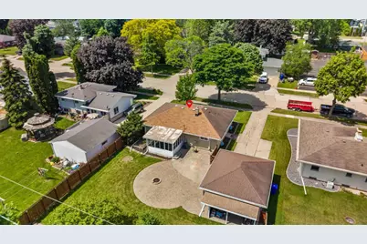 2700 N Lillian Court, Appleton, WI 54911 - Photo 53