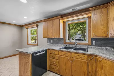 2700 N Lillian Court, Appleton, WI 54911 - Photo 17