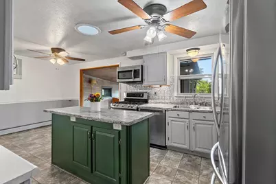 1675 Kennedy Drive, Green Bay, WI 54304 - Photo 9