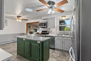 1675 Kennedy Dr, Green Bay, WI 54304 - Photo 9