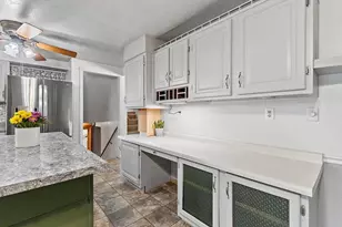 1675 Kennedy Dr, Green Bay, WI 54304 - Photo 15