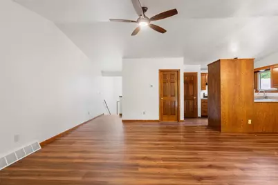 646 St Martin Court, Green Bay, WI 54311 - Photo 7