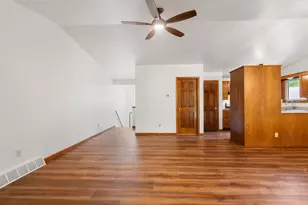 646 St Martin Ct, Green Bay, WI 54311 - Photo 7