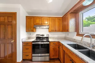 646 St Martin Ct, Green Bay, WI 54311 - Photo 9