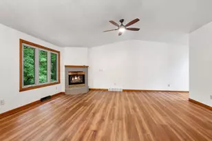 646 St Martin Ct, Green Bay, WI 54311 - Photo 5