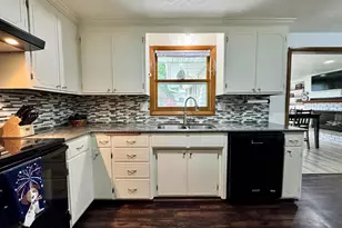1404 Ponderosa Ave, Green Bay, WI 54313 - Photo 13