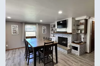 1404 Ponderosa Avenue, Green Bay, WI 54313 - Photo 9