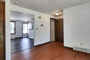 465 S Good Hope Rd, De Pere, WI 54115 - Photo 3