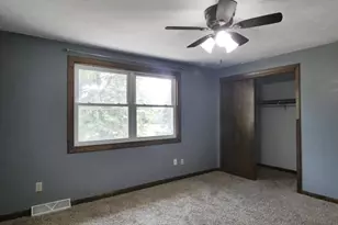 465 S Good Hope Rd, De Pere, WI 54115 - Photo 17