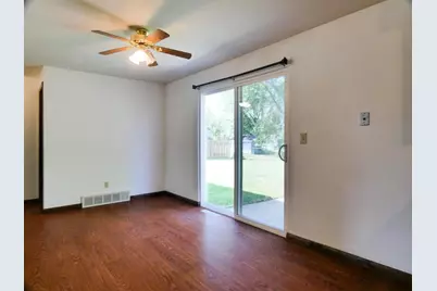 465 S Good Hope Road, De Pere, WI 54115 - Photo 9