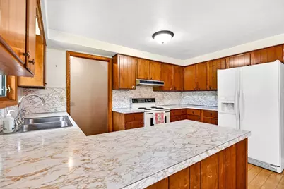 1280 Frances Way, Menasha, WI 54952 - Photo 5