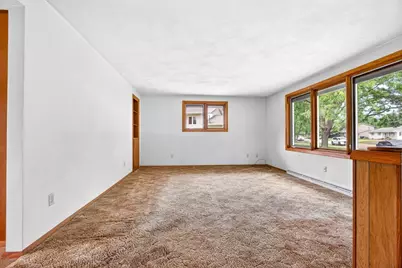 1280 Frances Way, Menasha, WI 54952 - Photo 7