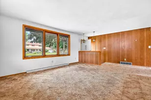 1280 Frances Way, Menasha, WI 54952 - Photo 9