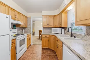 327 E Arndt St, Fond du Lac, WI 54935 - Photo 9