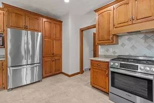 224 E Carrington Ln, Appleton, WI 54913 - Photo 9