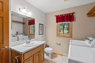 3386 Hawkeye Ct, Suamico, WI 54313 - Photo 11