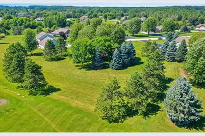 3386 Hawkeye Court, Suamico, WI 54313 - Photo 39