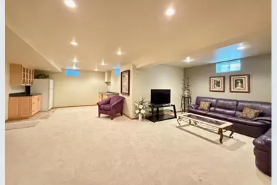 3386 Hawkeye Court, Suamico, WI 54313 - Photo 39