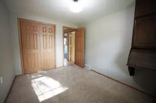 1238 Stine Way, De Pere, WI 54115 - Photo 13