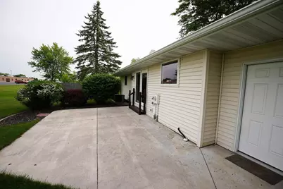 1238 Stine Way, De Pere, WI 54115 - Photo 21