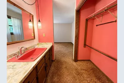848 W South Park Avenue, Oshkosh, WI 54902 - Photo 25