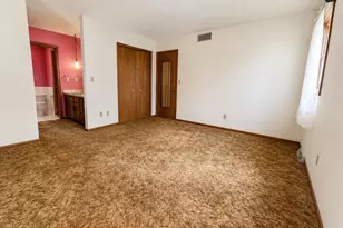 848 W South Park Ave, Oshkosh, WI 54902 - Photo 23