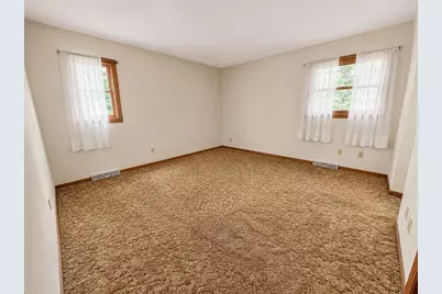 848 W South Park Avenue, Oshkosh, WI 54902 - Photo 39