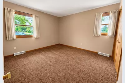 848 W South Park Avenue, Oshkosh, WI 54902 - Photo 41