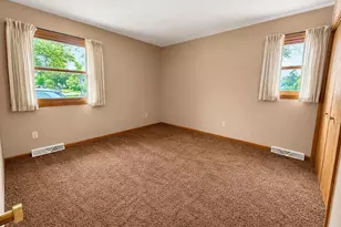 848 W South Park Ave, Oshkosh, WI 54902 - Photo 41