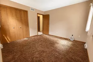 848 W South Park Ave, Oshkosh, WI 54902 - Photo 35