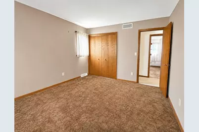 848 W South Park Avenue, Oshkosh, WI 54902 - Photo 37