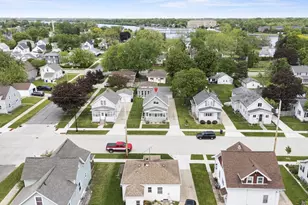 1054 Tyler Ave, Oshkosh, WI 54902 - Photo 23