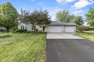 N340 Tamarack Cir, Appleton, WI 54915 - Photo 3