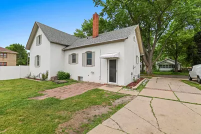 907 Elmore Street, Green Bay, WI 54303 - Photo 9