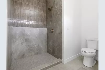 N8860 Killarney Way, Menasha, WI 54952 - Photo 15