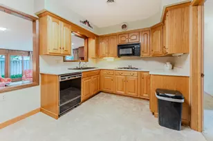 1947 Mc Curdy St, Oshkosh, WI 54902 - Photo 15