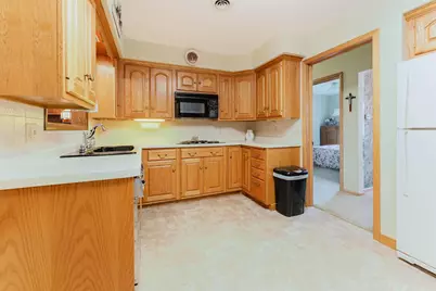1947 McCurdy Street, Oshkosh, WI 54902 - Photo 17