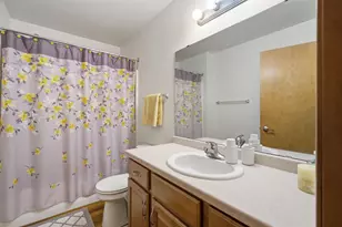 2127 Royal Crest Cir, Green Bay, WI 54311 - Photo 13